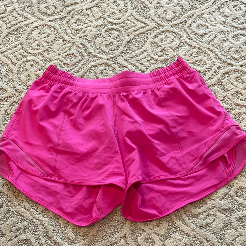 Lululemon Hotty Hot low-rise lined shorts 4”